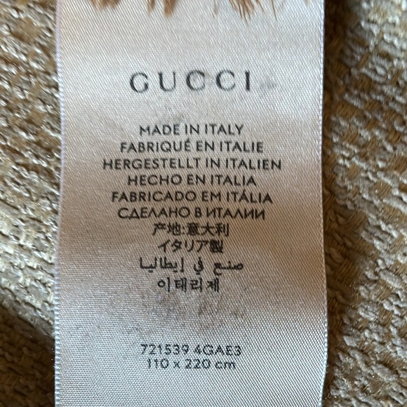 Authentic Gucci silk wool scarf - Picture 9 of 11